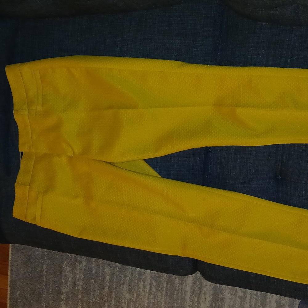 WOMEN'S  classic trousers.